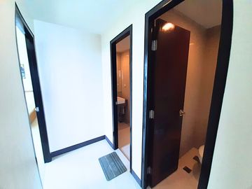 2BR Condo for Sale with Top Floor Ocean View 8 Newtown Boulevard Mactan Cebu