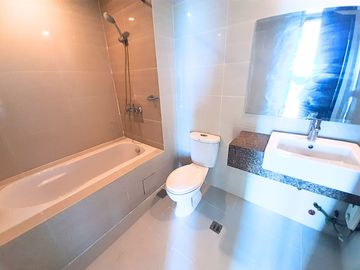 2BR Condo for Sale with Top Floor Ocean View 8 Newtown Boulevard Mactan Cebu