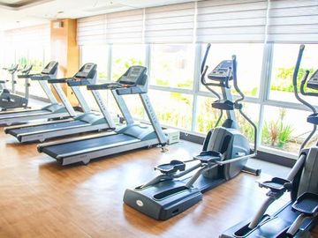 2BR Condo for Sale with Top Floor Ocean View 8 Newtown Boulevard Mactan Cebu