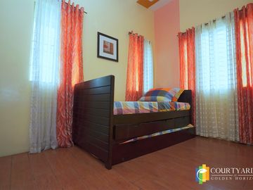 Stefania Townhouse