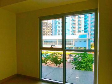 CONDO FOR SALE (RENT TO OWN) IN PASAY - BAYSHORE RESORTS TOWER 2 NEAR OKADA MANILA & CITY OF DREAMS