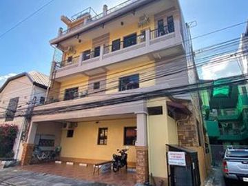 Apartment Building for Sale at Sto. Domingo, Cainta