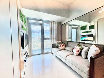 RUSH SALE!!!! Fully-furnished 1BR in Shang Salcedo Place, Makati