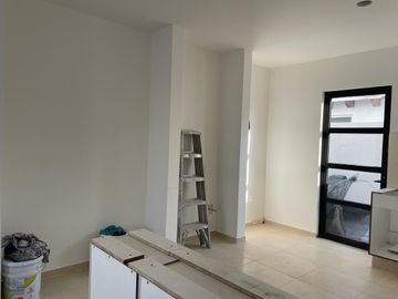 VENTA CASA EL MIRADOR, CERCA AL PARQUE