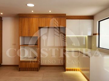 Venta casa 4 Dor. Cuenca sector Quinta Lucrecia