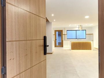Venta casa 4 Dor. Cuenca sector Quinta Lucrecia