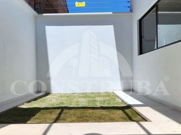 Venta casa 4 Dor. Cuenca sector Quinta Lucrecia