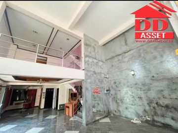 ขายตึก 3 คูหา 3 ชั้น ซอยโรงพยาบาลสระบุรี จ.สระบุรี ทำเลดี