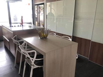 Venta de Casa, Sector San Juan de Cumbaya, facil acceso a Ruta Viva y Simon Bolivar