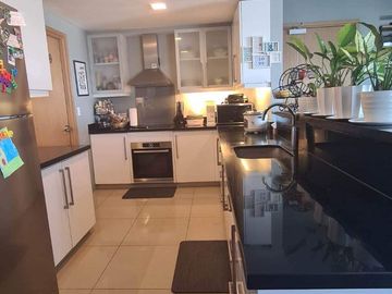 Resale 2 Bedrooms Condo Unit in Park Point Residences
