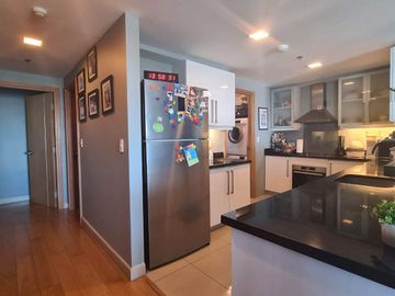 Resale 2 Bedrooms Condo Unit in Park Point Residences