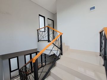 Rumah Ready Dekat Toll Bekasi Timur 2 Lantai Baru Murah Nego