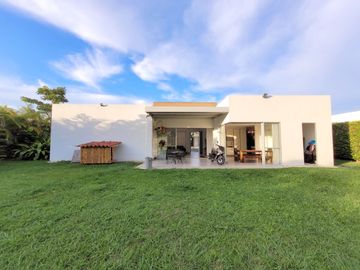 CASA CAMPESTRE EN SAN JOSE DE LAS VILLAS