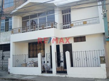 Casa en Venta en Los Olivos - Urbanización Micaela Bastidas