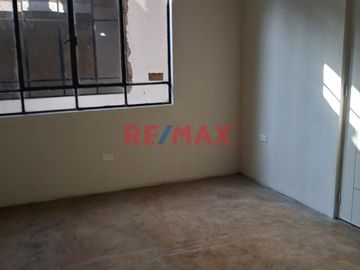 Casa en Venta en Los Olivos - Urbanización Micaela Bastidas