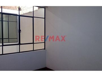 Casa en Venta en Los Olivos - Urbanización Micaela Bastidas