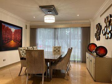 Venta de casa en Biblos Samborondón
