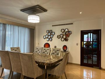 Venta de casa en Biblos Samborondón