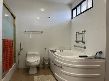 Venta de casa en Biblos Samborondón