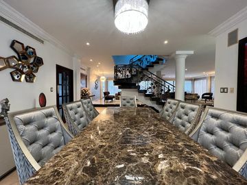 Venta de casa en Biblos Samborondón
