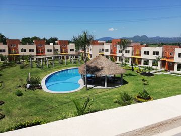 Casa con alberca con 3 recamaras al sur de Cuernavaca