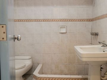 Venta, casa en Av. Cesar Canevaro, San Juan de Miraflores - vivienda y/o comercio