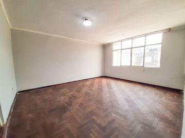 Venta, casa en Av. Cesar Canevaro, San Juan de Miraflores - vivienda y/o comercio