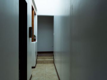 Lujosa Casa de 4 Dormitorios con Amplia Area Verde en Exclusiva Urbanización El Álamo