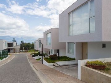 Casa Personalizable en Venta, Nayon Inchapicho