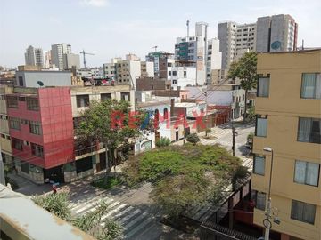 Santa Beatriz - Venta De Departamento
