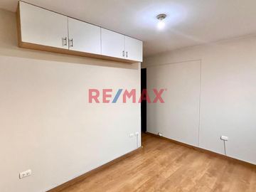 Santa Beatriz - Venta De Departamento