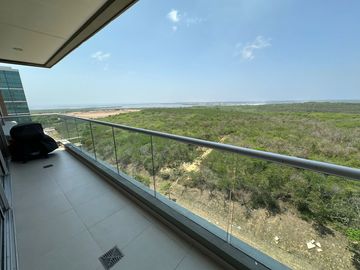 Apartamento de 3 habitaciones con vista espectacular en venta. Sector La castellana Barranquilla.