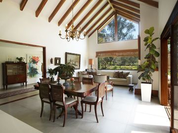 FINCA EN VENTA  LOS PINOS POLO CLUB MOSQUERA