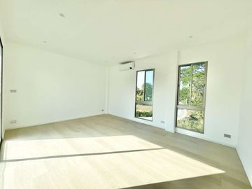 Single house, 3 bedrooms, 3 bathrooms, Pa Daet, Mueang District, near the airport, Chiang Mai University. Robinson Airport, Chiang Mai