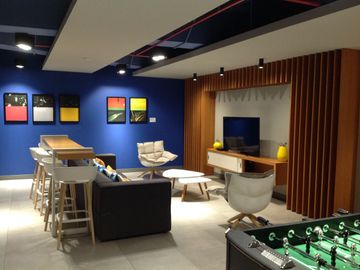Venta Suite 63m2 con amplio balcón sector Naciones Unidas