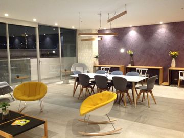 Venta Suite 63m2 con amplio balcón sector Naciones Unidas