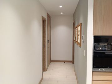 Venta Suite 63m2 con amplio balcón sector Naciones Unidas