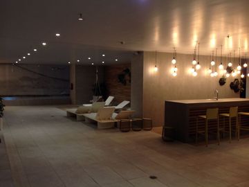 Venta Suite 63m2 con amplio balcón sector Naciones Unidas