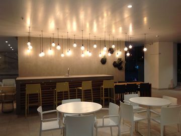 Venta Suite 63m2 con amplio balcón sector Naciones Unidas