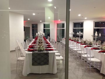 Venta Suite 63m2 con amplio balcón sector Naciones Unidas
