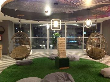 Venta Suite 63m2 con amplio balcón sector Naciones Unidas