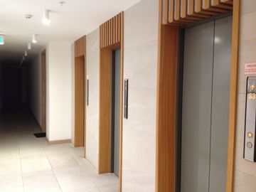 Venta Suite 63m2 con amplio balcón sector Naciones Unidas