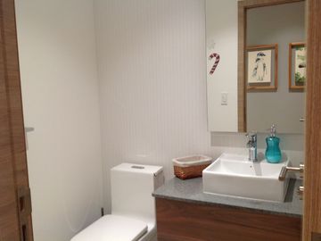 Venta Suite 63m2 con amplio balcón sector Naciones Unidas