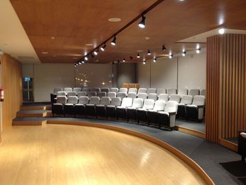 Venta Suite 63m2 con amplio balcón sector Naciones Unidas
