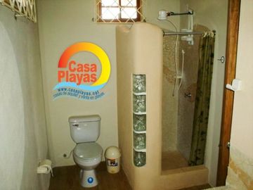 Casa al pie del mar con piscina VENDO en PLAYAS VILLAMIL, via a Data Posorja.