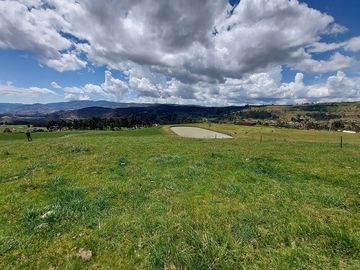 Hacienda lechera ganadera de venta en Nabón a 1 hora de Cuenca completamente tecnificada