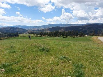 Hacienda lechera ganadera de venta en Nabón a 1 hora de Cuenca completamente tecnificada