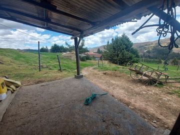 Hacienda lechera ganadera de venta en Nabón a 1 hora de Cuenca completamente tecnificada