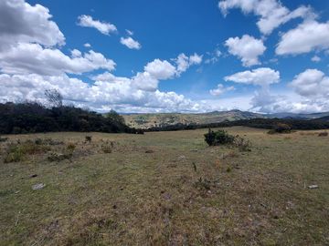 Hacienda lechera ganadera de venta en Nabón a 1 hora de Cuenca completamente tecnificada