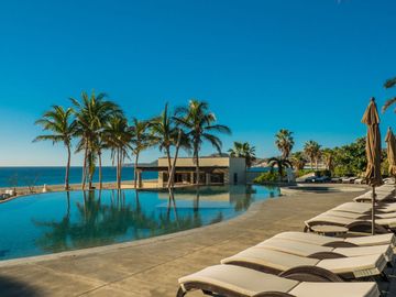 Penthouse, Vista al mar y golf, alberca privada,  en venta Los Cabos.